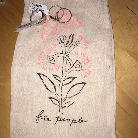 3 Free Rigby People Rings - Picture 4 of 5